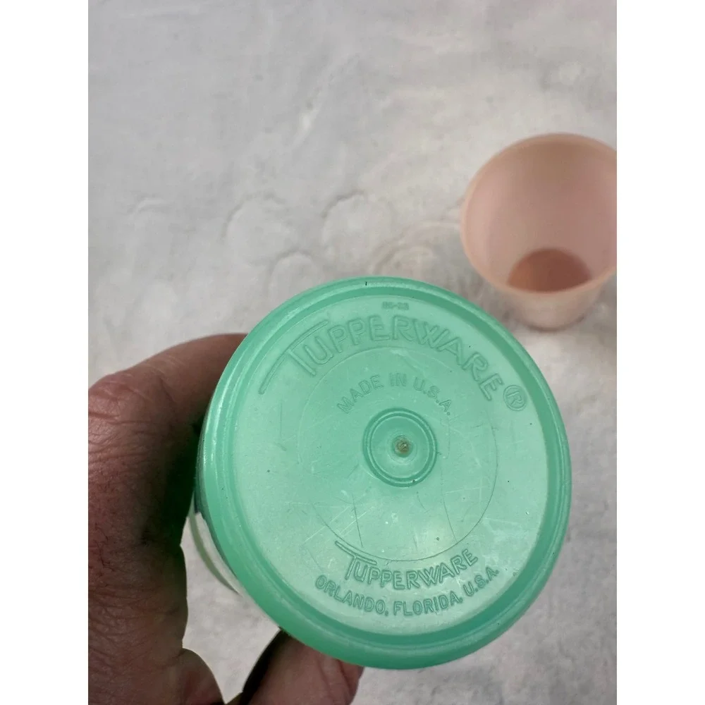 Tupperware Set of 2 Frosted Tumblers‎ Cups Green Pink 5 Inch Tall